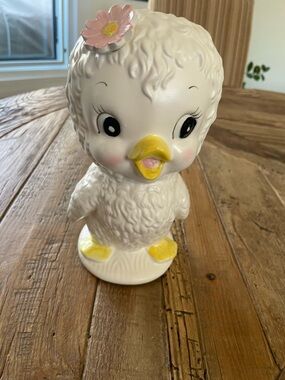 Vintage Chick Vase/Utensil Holder In Excellent Condition